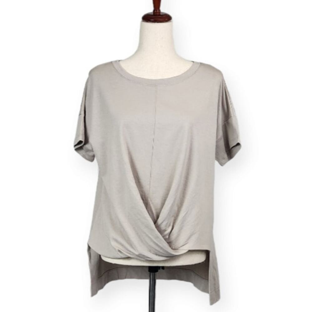 B New York Twist Front T-shirt Drop Sleeve Hi-Low Hem Hazelnut US Size Small New